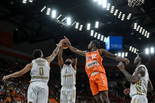 他的尊敬并 他的尊敬并