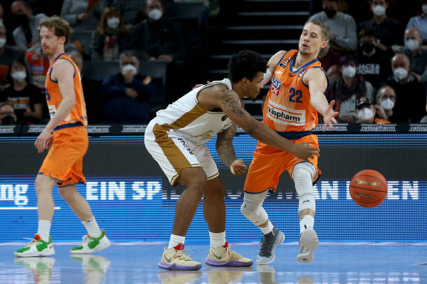 的竞争才刚 的竞争才刚